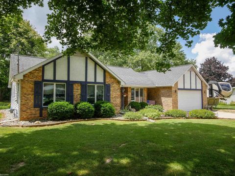 Photo of 8468 Rondale Drive, Grand Blanc, MI 48439 (MLS # 50213460)