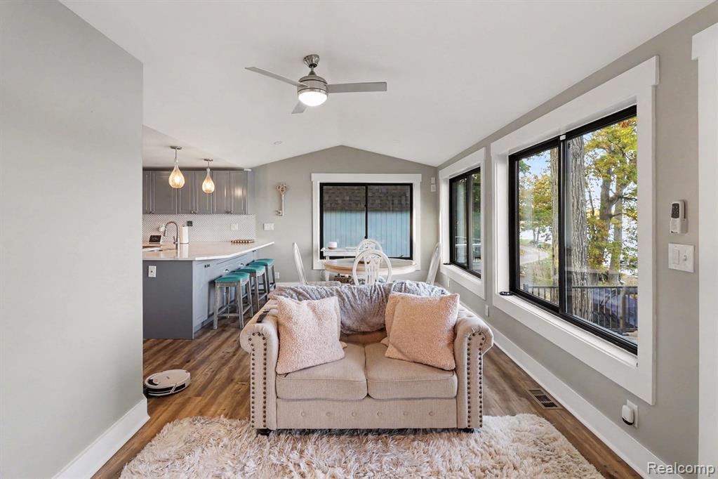 5512 Wildwood Drive