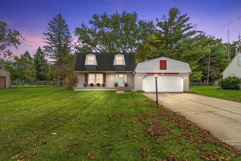 Photo of 5325 Lamp Lighter Lane, Flushing, MI 48433 (MLS # 50224566)