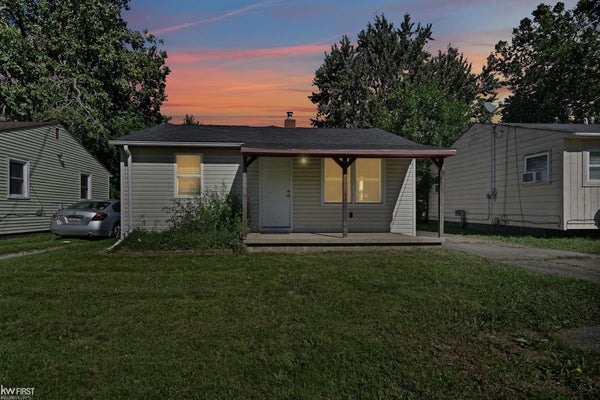1399 WELLS ST, BURTON, MI 48529 - Image bb62cade8b07dfef50bbdc584a6c4e22/2832198241