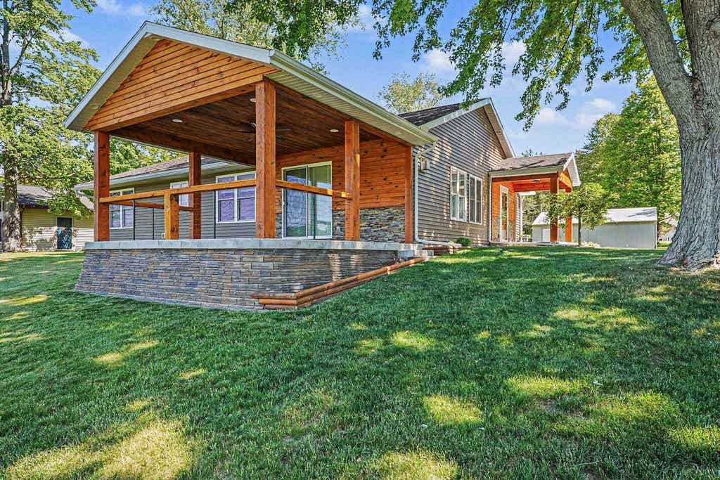 Photo of 777 Quillette Drive, Beaverton, MI 48612 (MLS # 50202954)