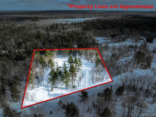 8671 M-28 / M-94, MUNISING, MI 49862 - Image bbf6fcebb3bca8e8a9bbb05358d5b37d/1341533027