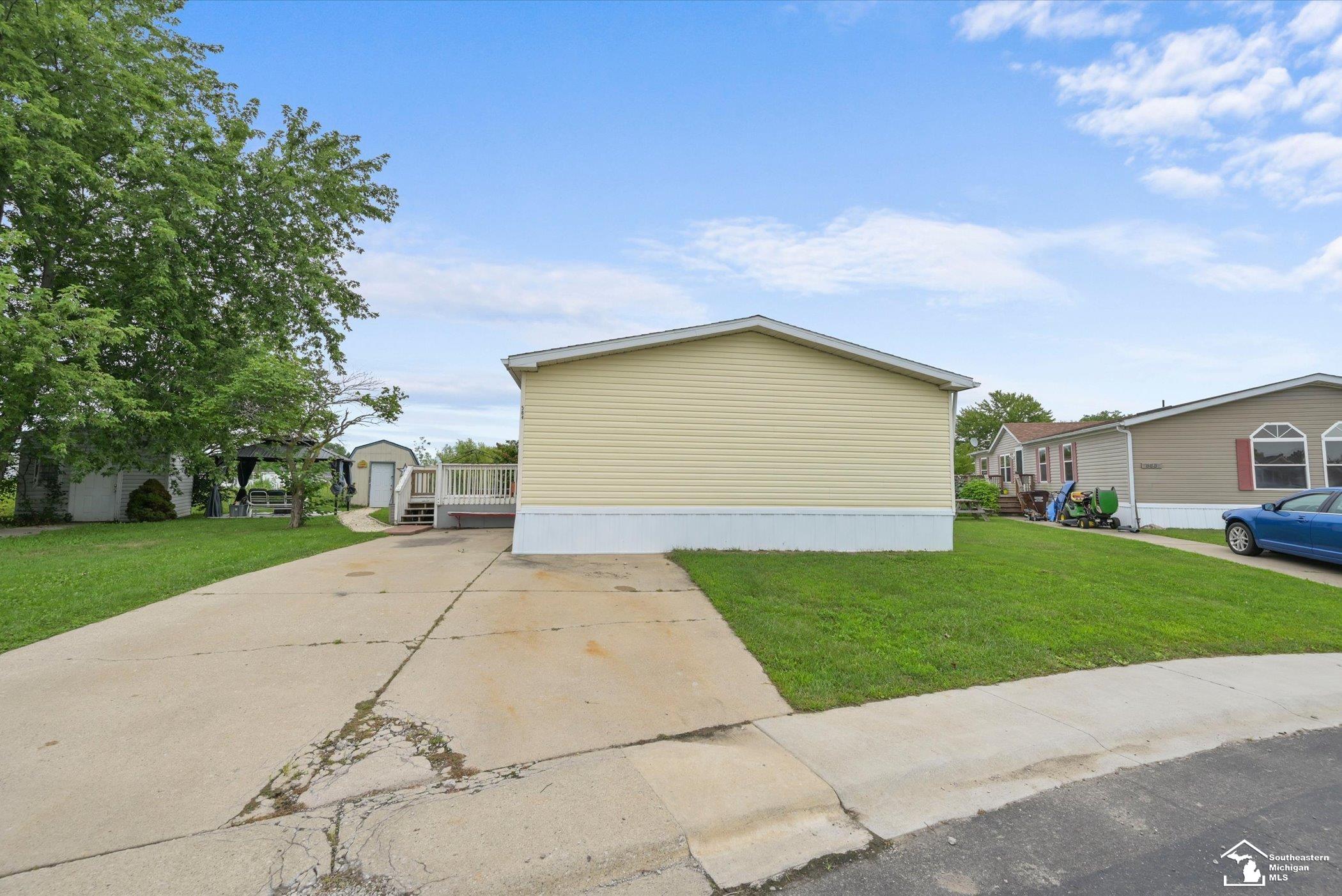 584 PINE TREE Court