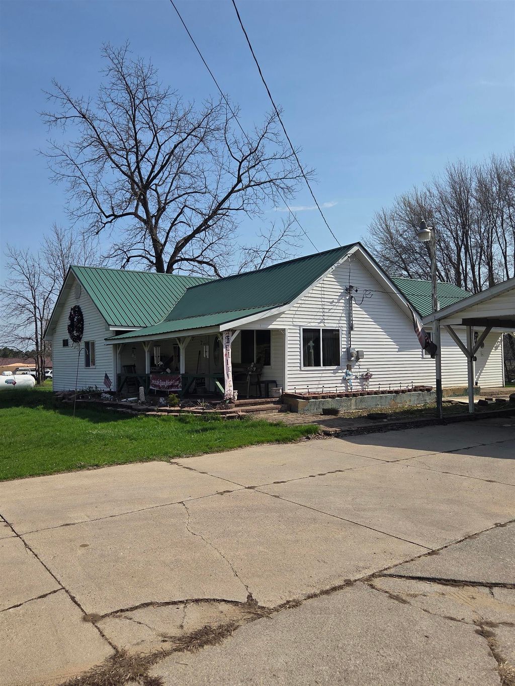 Photo of 1066 Oberlin Road, Gladwin, MI 48624 (MLS # 50205392)