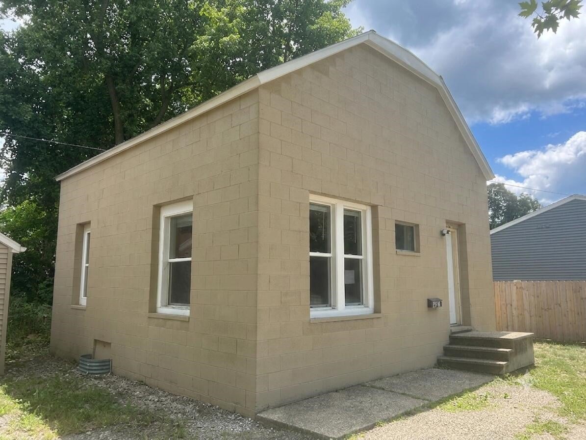 307 N Walnut Street