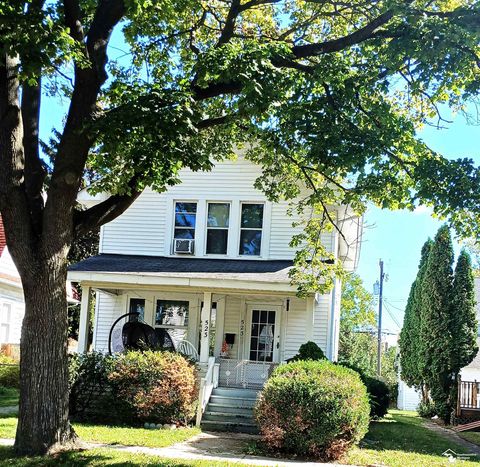 523 Smith Street Monroe MI 48161