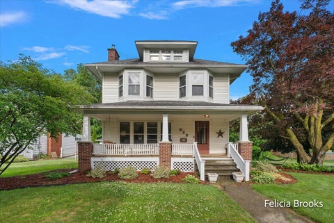 Photo of 929 S Jefferson Street, Hastings, MI 49058 (MLS # 70540031)