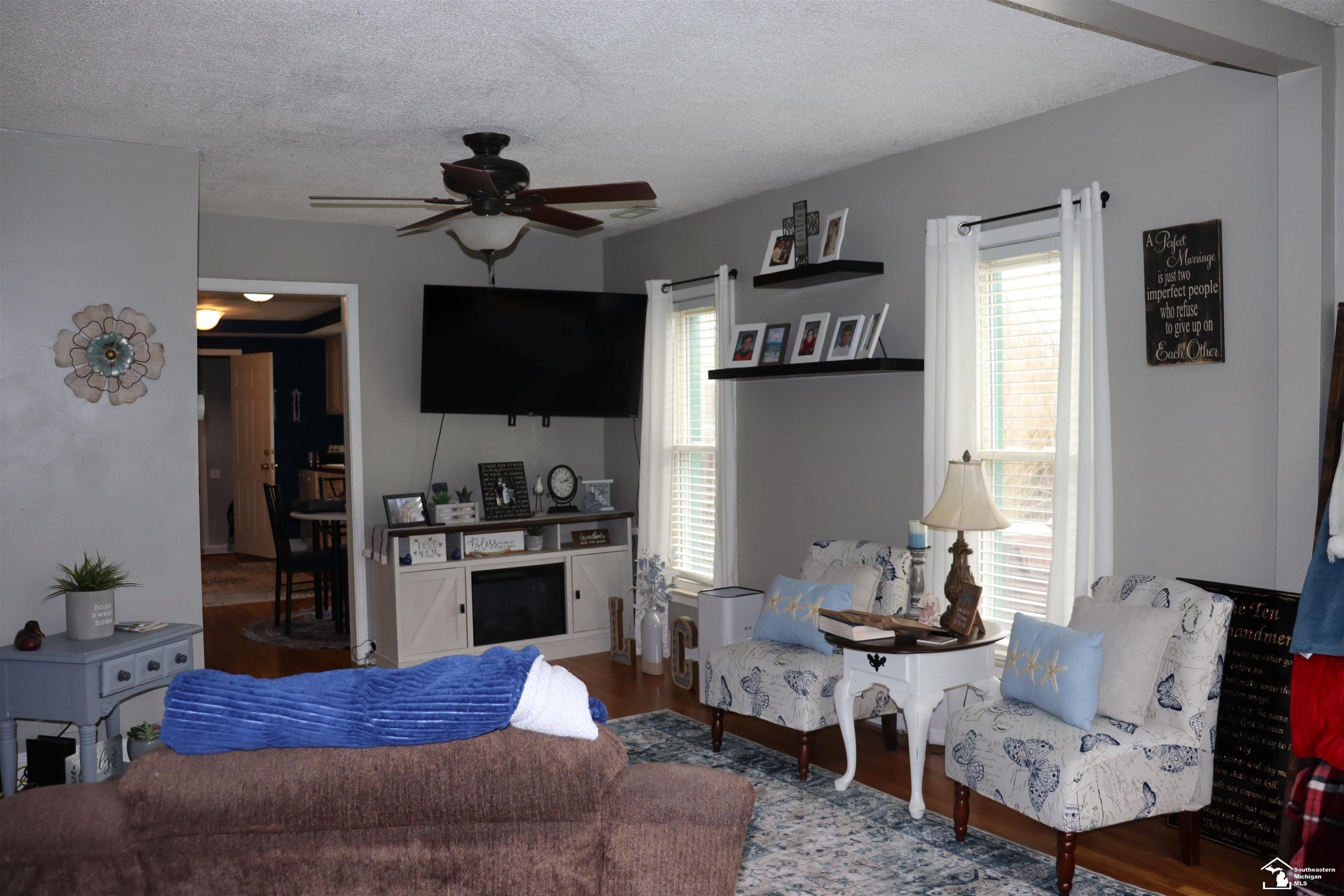 3159 Maplewood Street