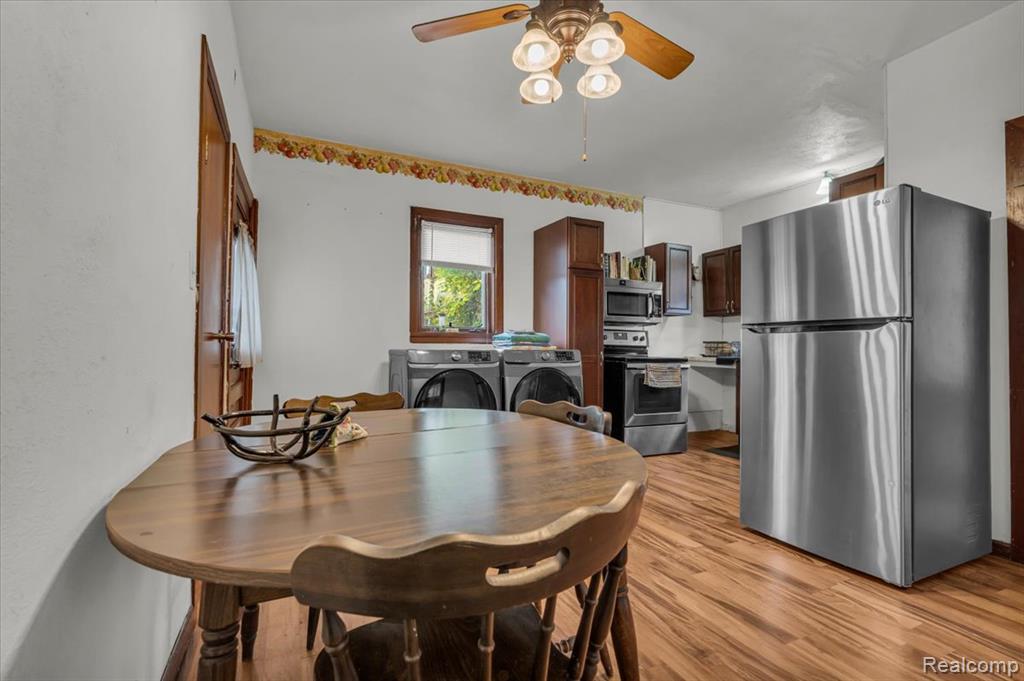 727 W 4th Street