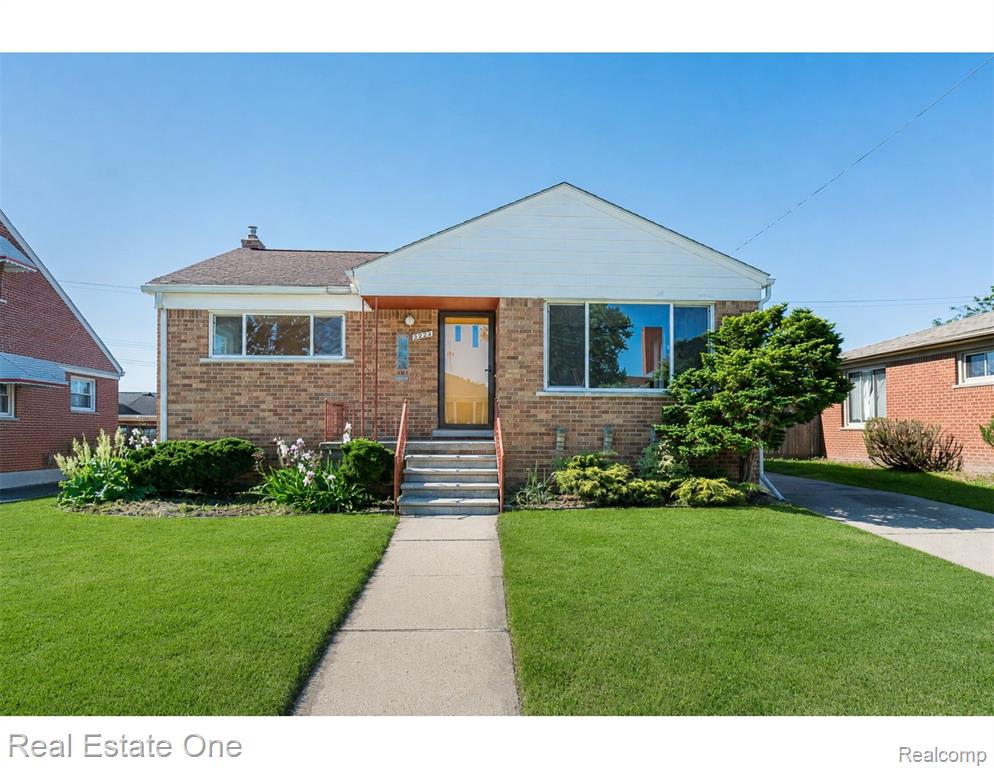 8272 Racine Road