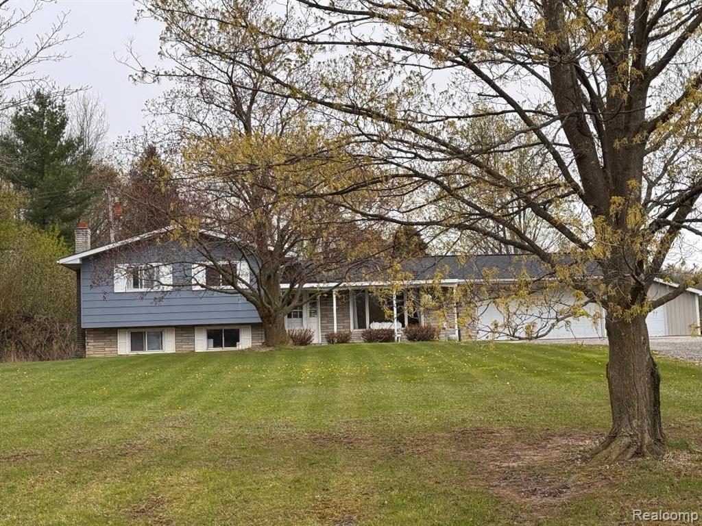 687 W Saginaw Road