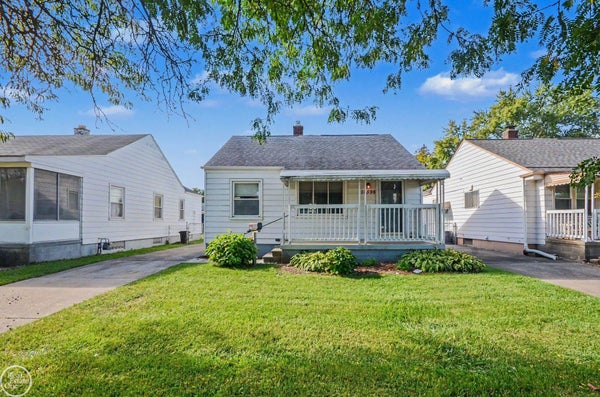18598 WOODCREST ST, HARPER WOODS, MI 48225 - Image bdf03d8cbef3c49281d4a6fb5acfb1aa/3161805452
