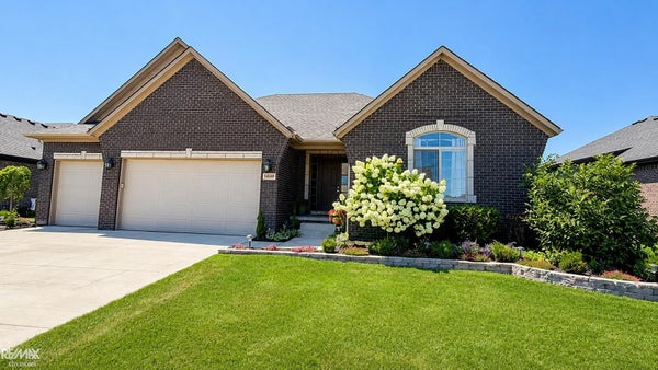 56387 SCOTLAND DR, MACOMB, MI 48042 - Image bdfdf81dcbb0d47214caabc6981f5f9c/4176748849