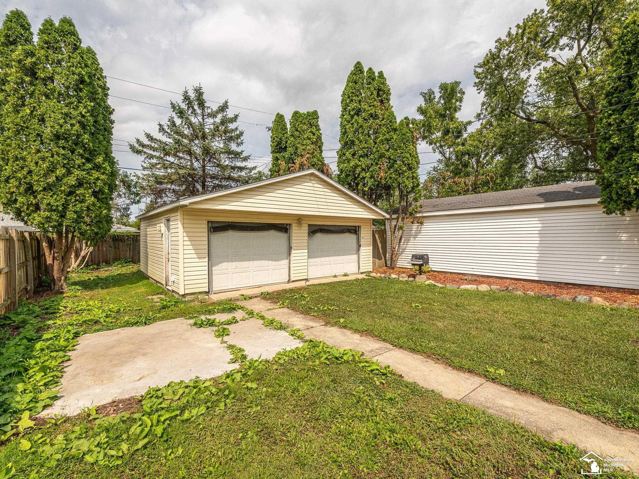 1214 Bacon Street