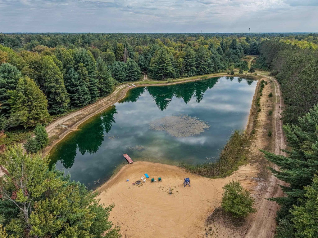 Photo of 11152 W M61 Highway, Gladwin, MI 48624 (MLS # 50220997)