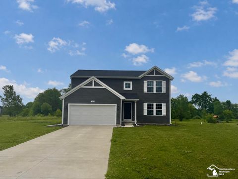 Photo of 102 Forest Way, Davisburg, MI 48350 (MLS # 50210918)