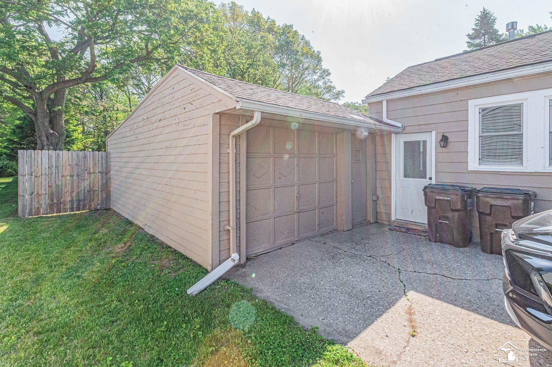6966 Summerfield Road