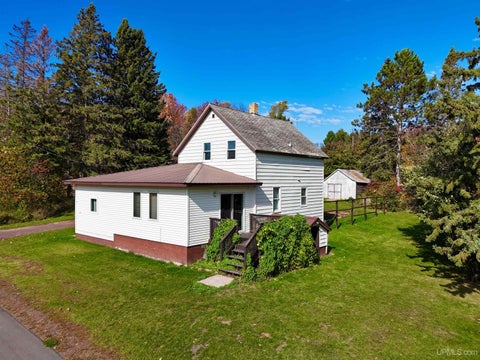 Photo of 601 5th Street, Rockland, MI 49960 (MLS # 50224049)