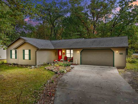 Photo of 105 Marigold Lane, Houghton Lake, MI 48629 (MLS # 80062684)