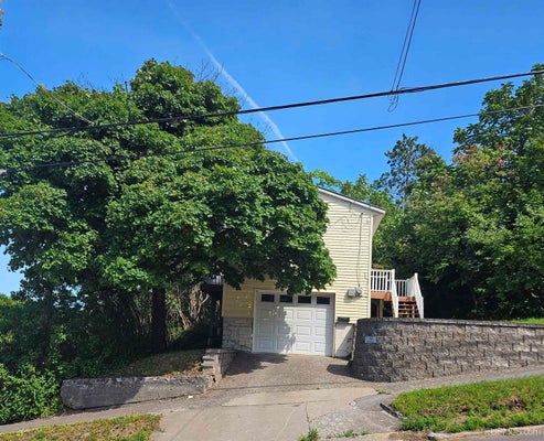 201 PORTAGE ST, HOUGHTON, MI 49931 - Image c00a5fe79b6c0918863d8dbd51b14b90/3663807470