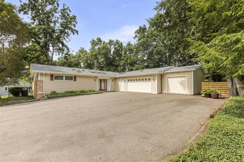Photo of 4340 Lakeside Drive, Kalamazoo, MI 49008 (MLS # 70548297)
