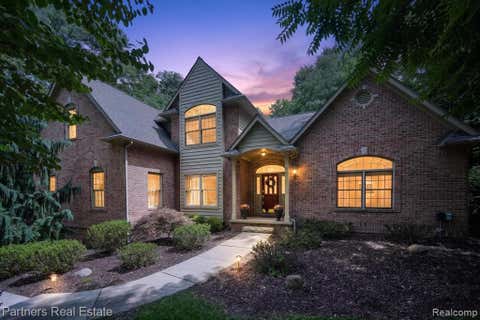 Photo of 5935 Winans View Court, Pinckney, MI 48169 (MLS # 61023470)