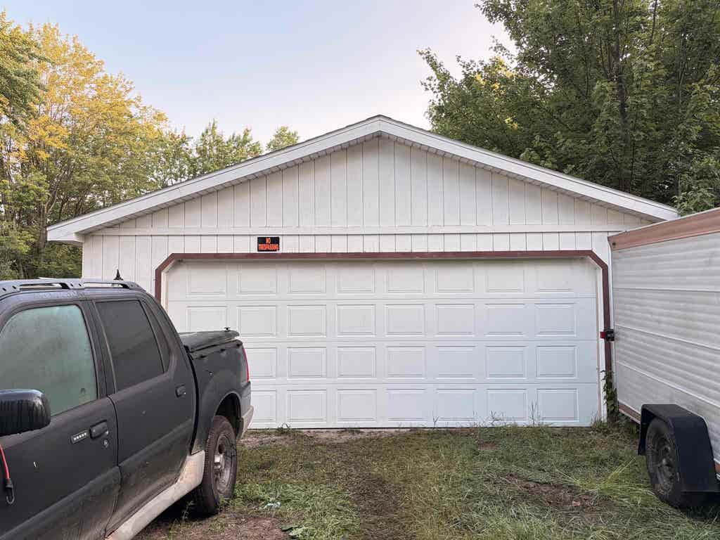Photo of 6197 Sunrise Trail, Harrison, MI 48625 (MLS # 50217143)
