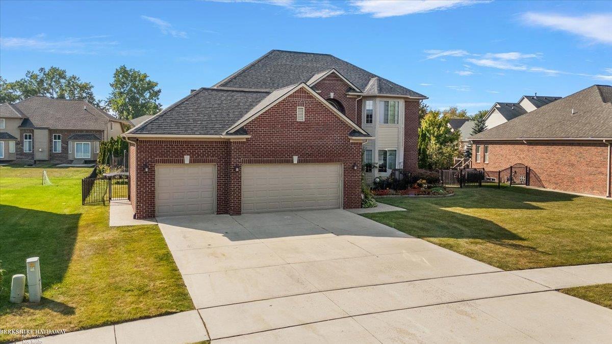 Harrison Twp, Michigan 48045, United States, 4 Bedrooms Bedrooms, ,3 BathroomsBathrooms,Residential,Active,227178