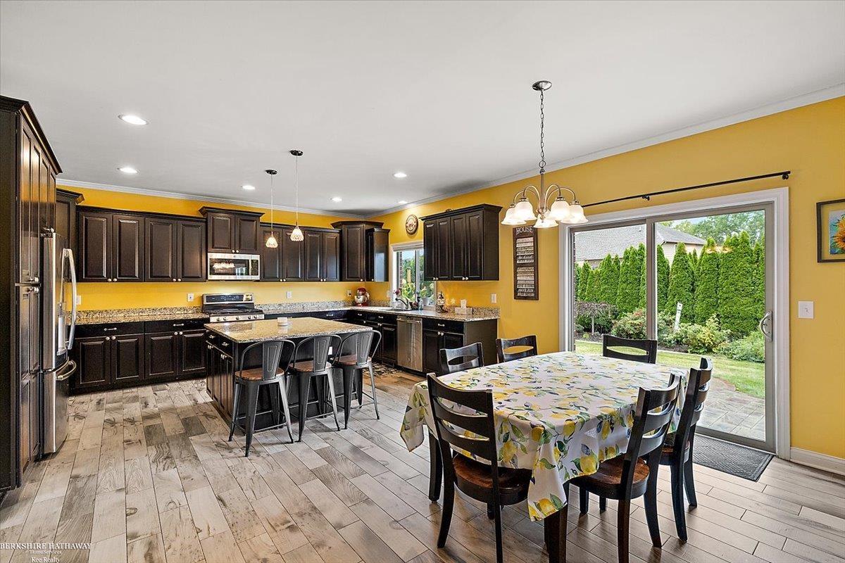 Harrison Twp, Michigan 48045, United States, 4 Bedrooms Bedrooms, ,3 BathroomsBathrooms,Residential,Active,227178