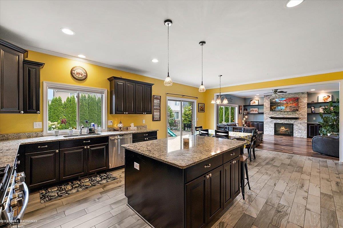 Harrison Twp, Michigan 48045, United States, 4 Bedrooms Bedrooms, ,3 BathroomsBathrooms,Residential,Active,227178