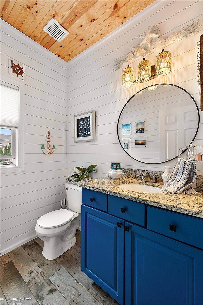 Harrison Twp, Michigan 48045, United States, 4 Bedrooms Bedrooms, ,3 BathroomsBathrooms,Residential,Active,227178