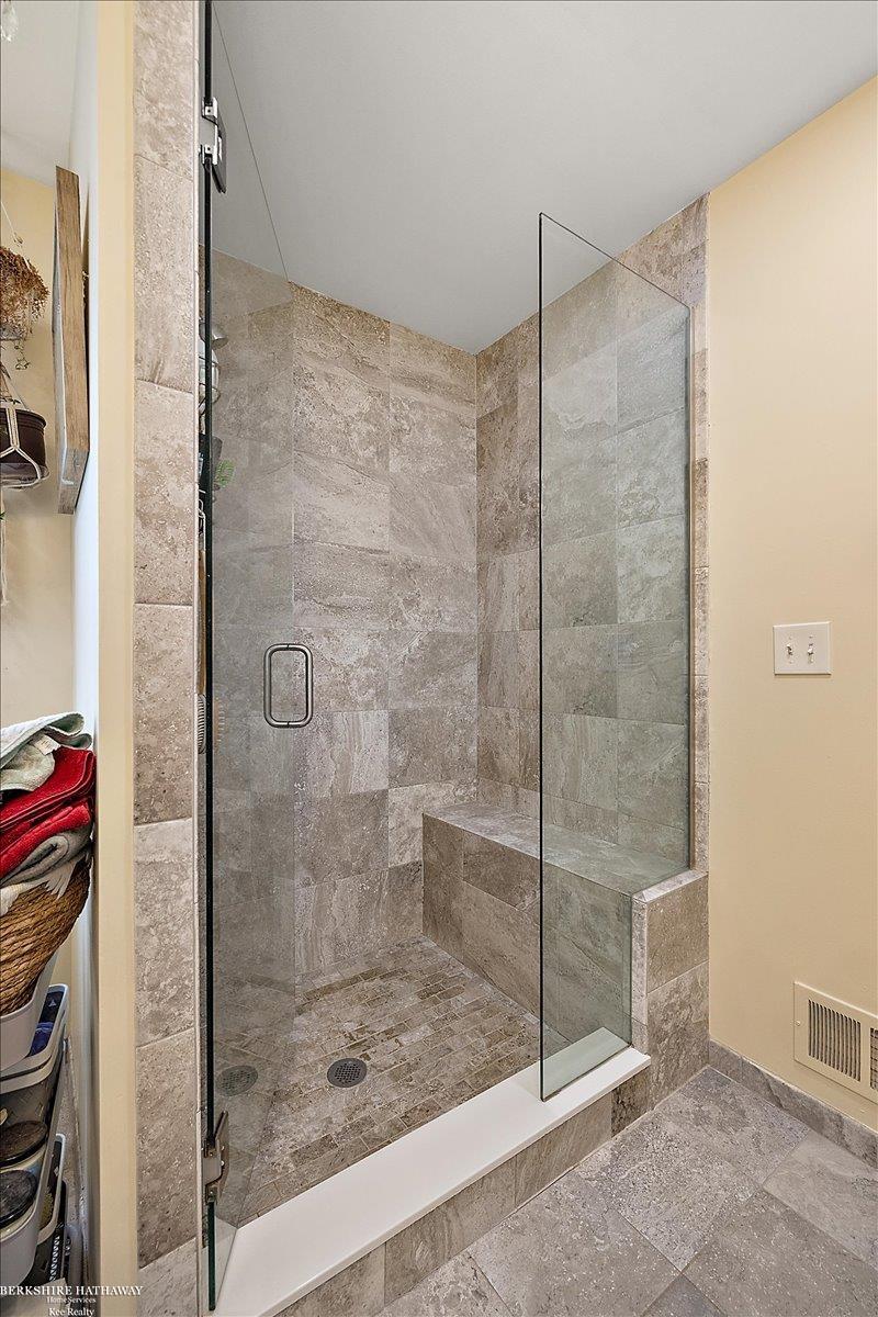 Harrison Twp, Michigan 48045, United States, 4 Bedrooms Bedrooms, ,3 BathroomsBathrooms,Residential,Active,227178