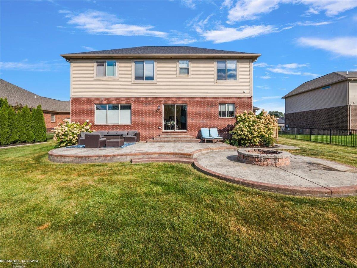 Harrison Twp, Michigan 48045, United States, 4 Bedrooms Bedrooms, ,3 BathroomsBathrooms,Residential,Active,227178