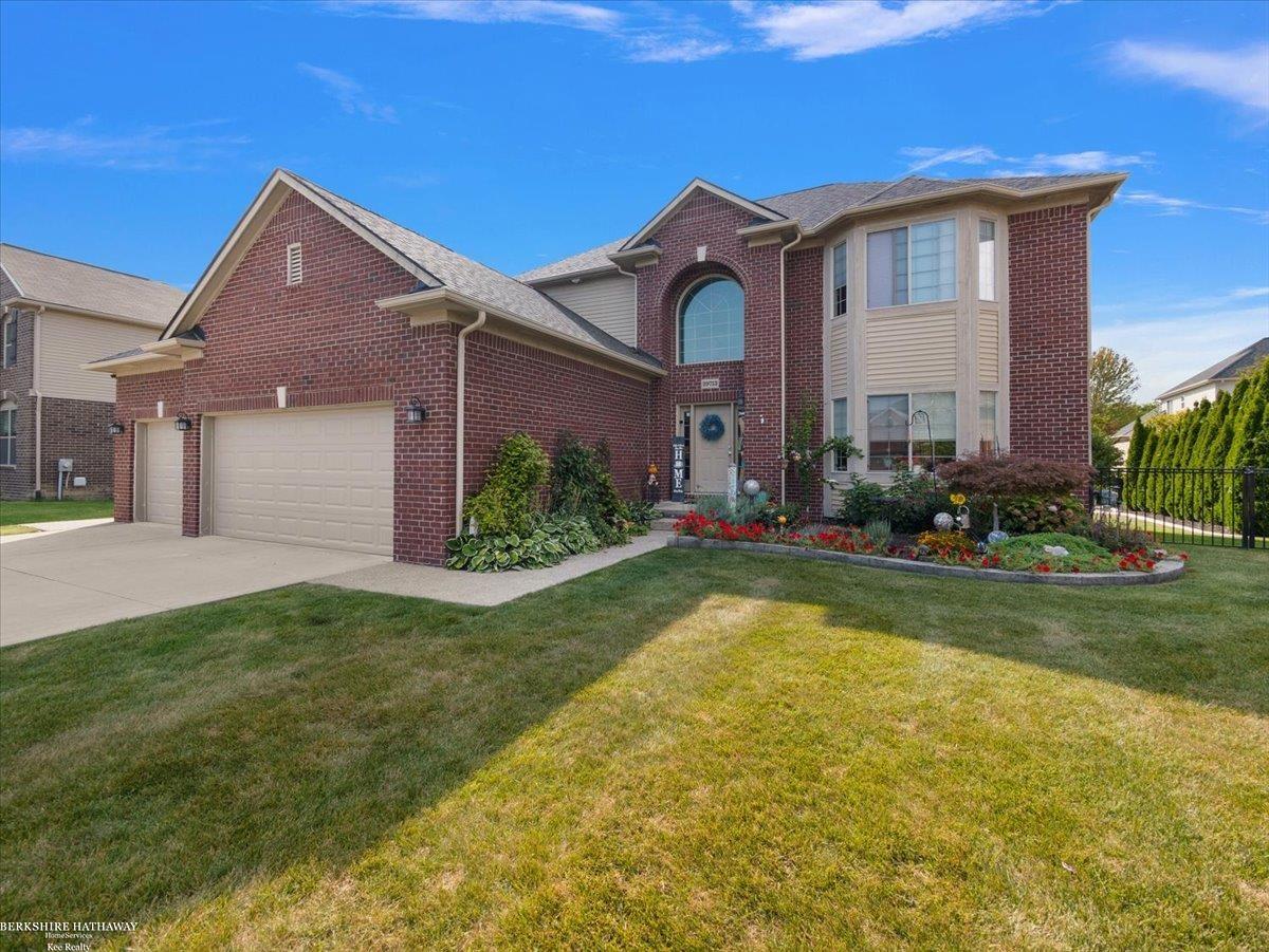 Harrison Twp, Michigan 48045, United States, 4 Bedrooms Bedrooms, ,3 BathroomsBathrooms,Residential,Active,227178