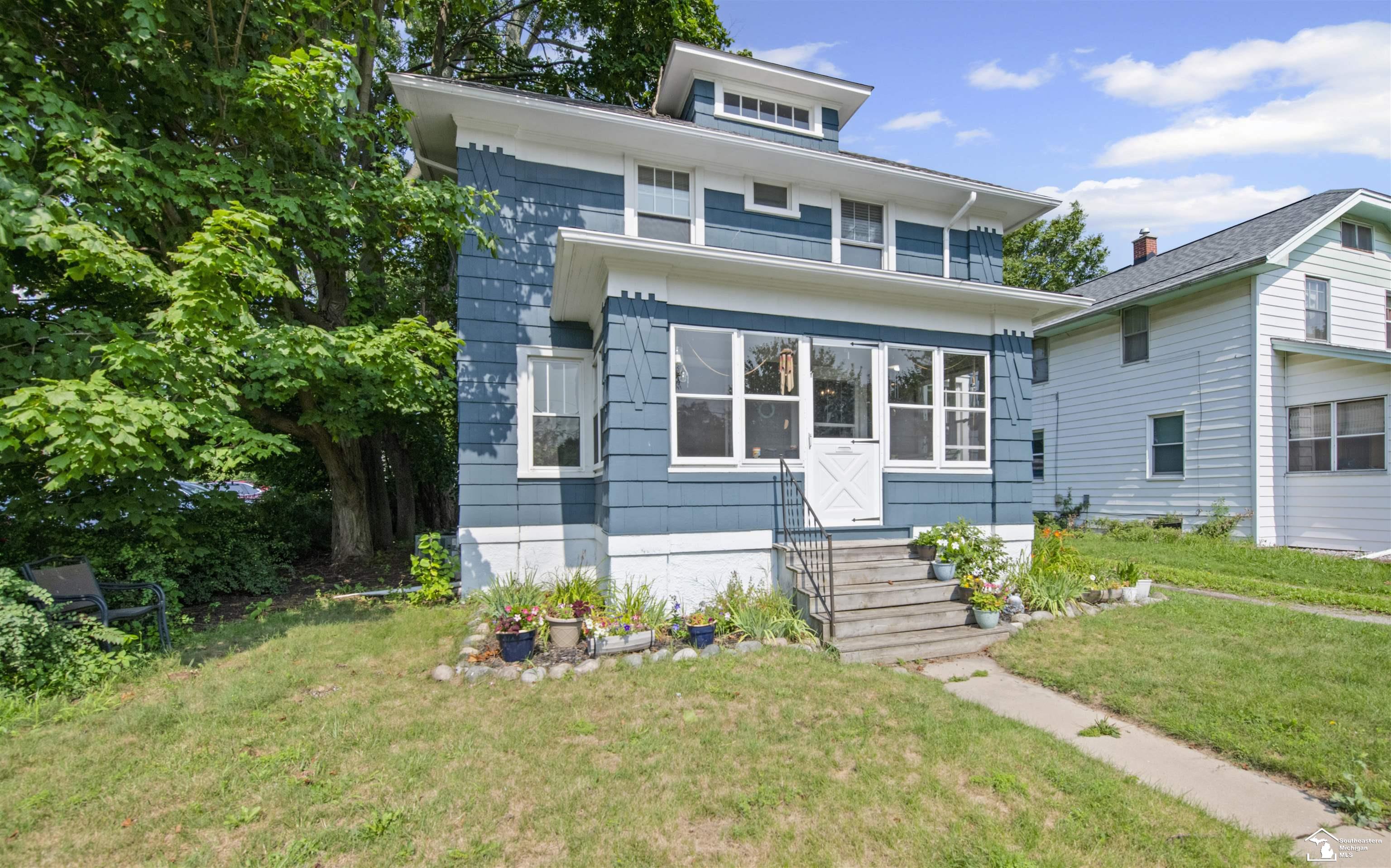 121 N Roessler Street
