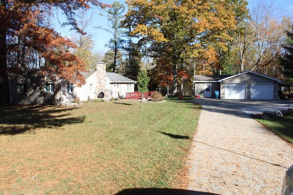 Photo of 3760 N Rodgers Avenue, Harrison, MI 48625 (MLS # 50192102)