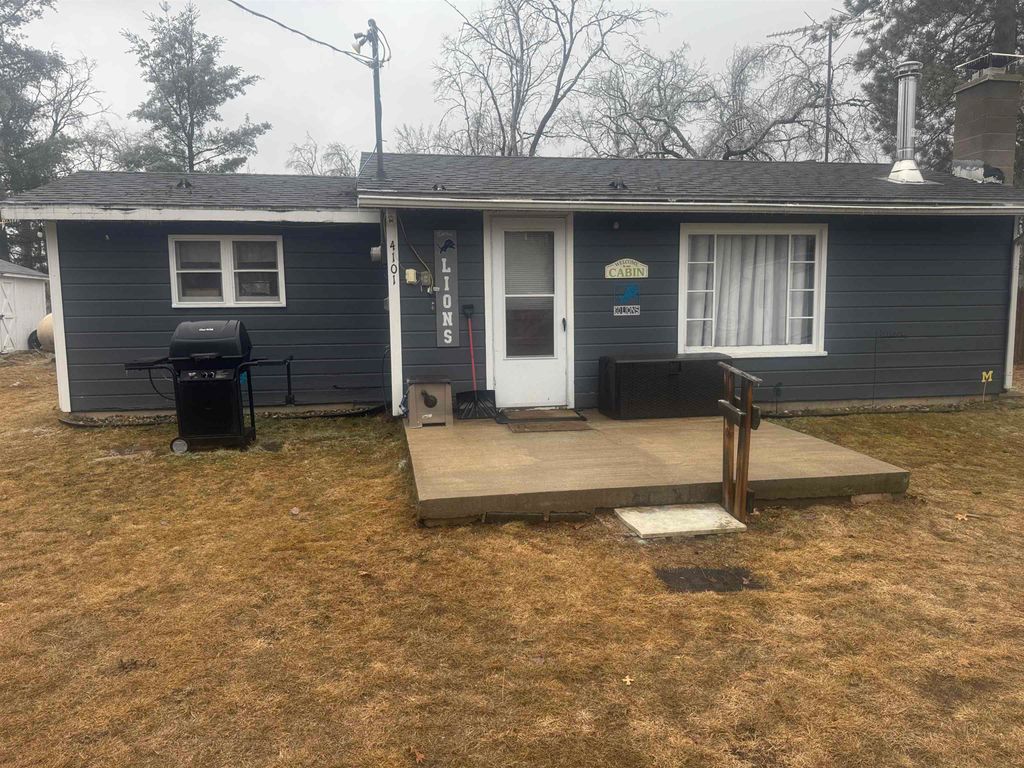 Photo of 4101 Gayla Drive, Harrison, MI 48625 (MLS # 50201225)