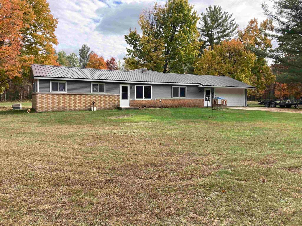 Photo of 3748 Fitzwater Road, Gladwin, MI 48624 (MLS # 50191641)