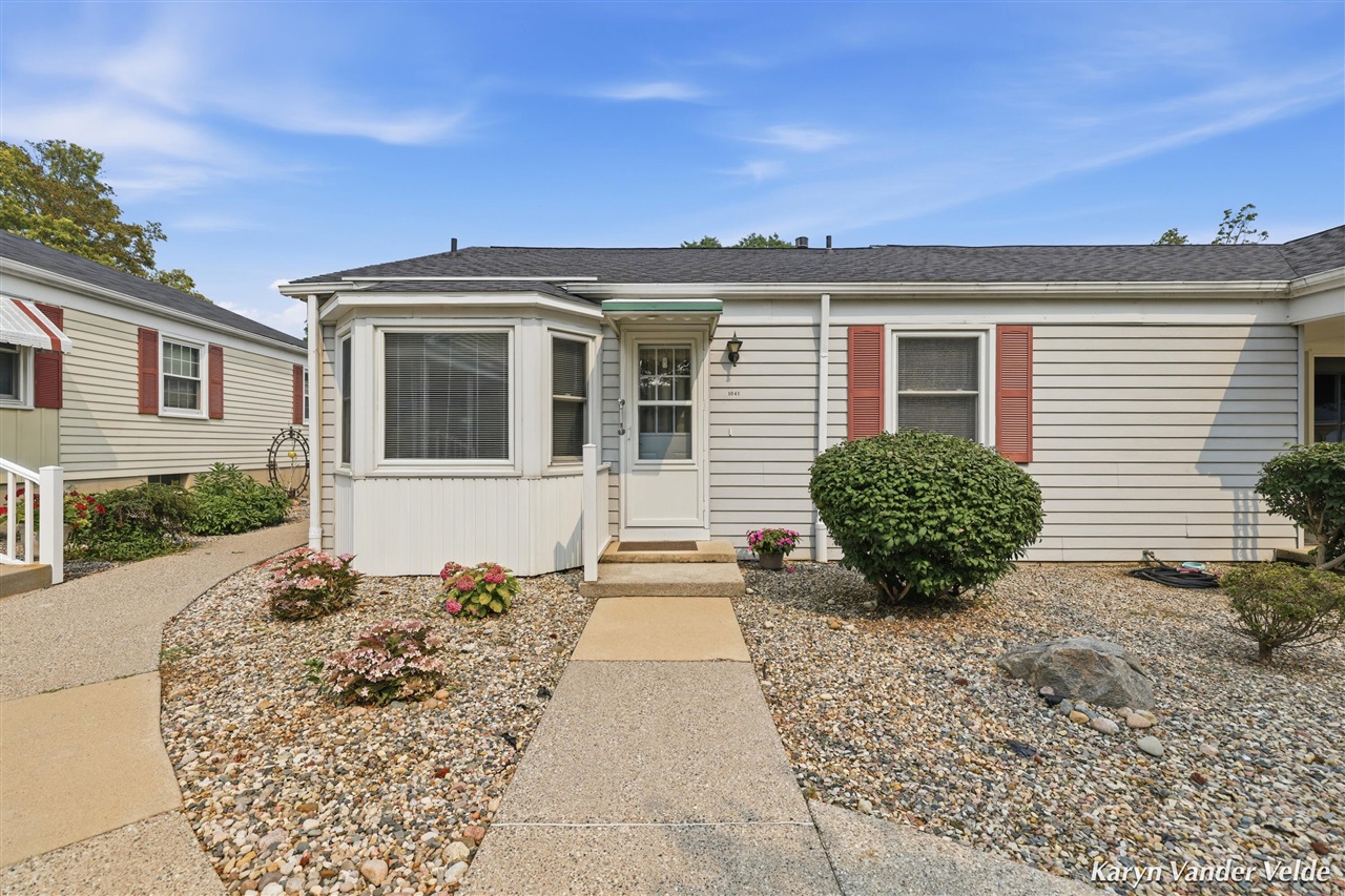 1041 Village Lane