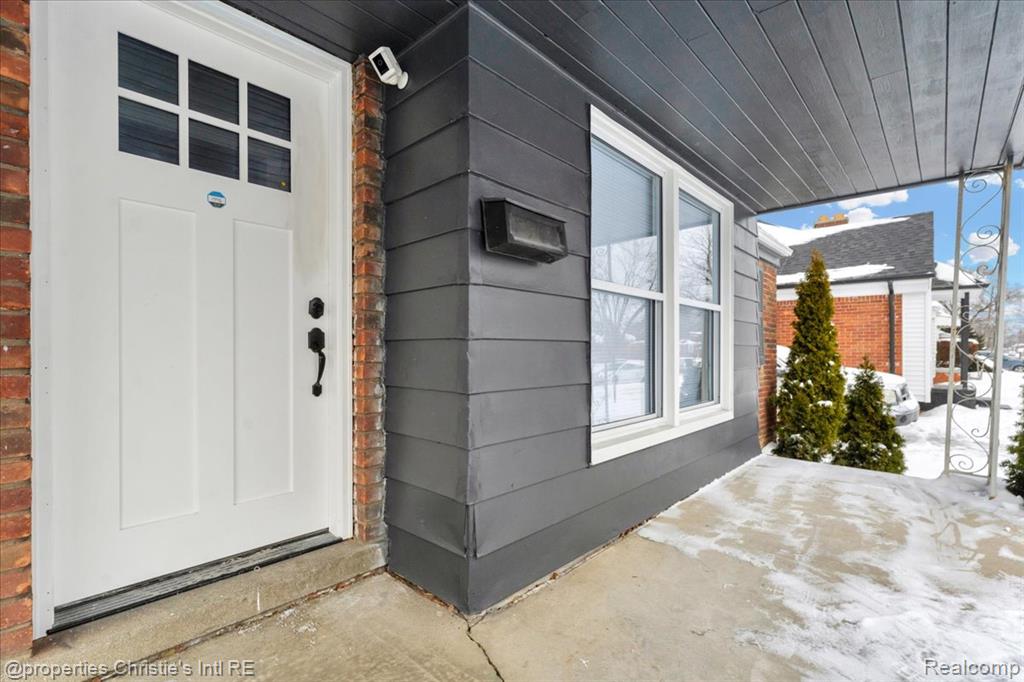 19445 Hubbell Street