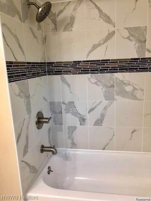 Rochester Hills, Michigan 48309, United States, 2 Bedrooms Bedrooms, ,1 BathroomBathrooms,Residential,Active,220185