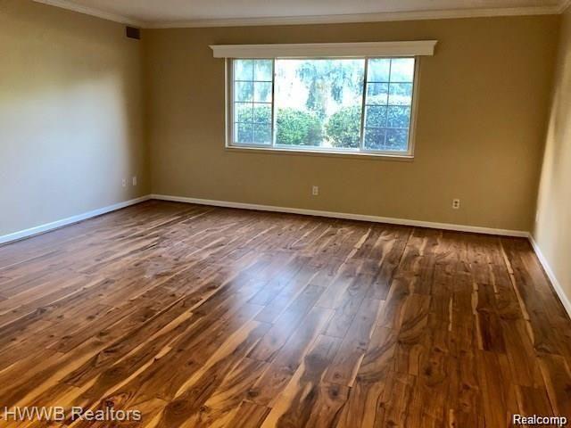 Rochester Hills, Michigan 48309, United States, 2 Bedrooms Bedrooms, ,1 BathroomBathrooms,Residential,Active,220185