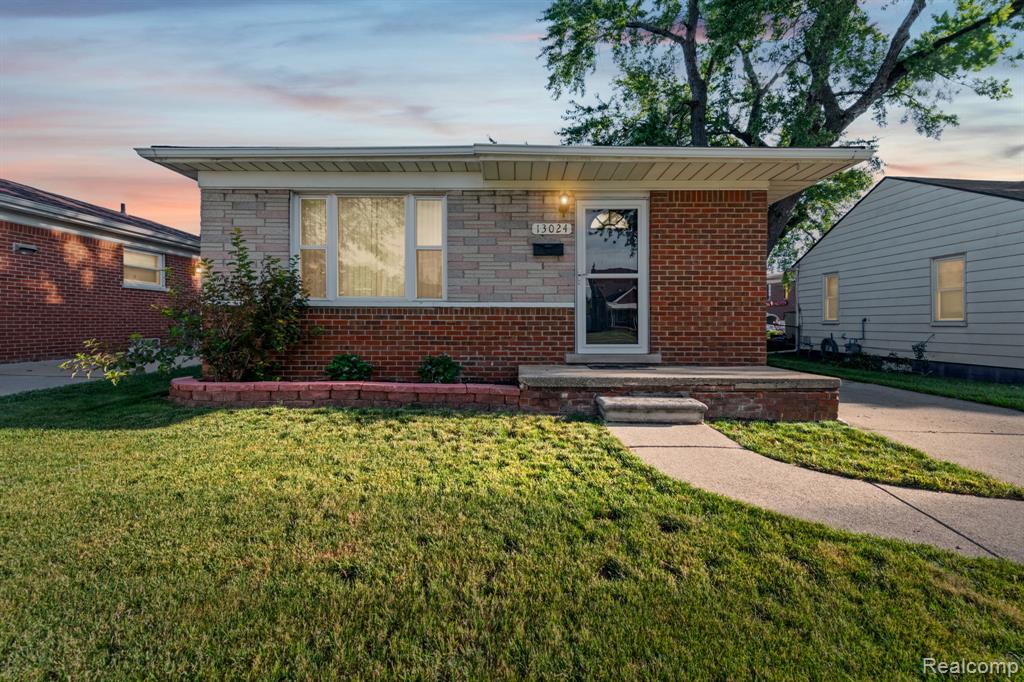13024 Orange Street