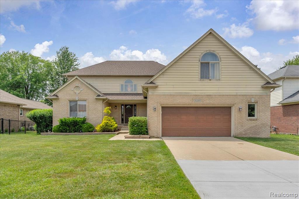 Chesterfield, Michigan 48047, United States, 3 Bedrooms Bedrooms, ,3 BathroomsBathrooms,Residential,Pending,192825