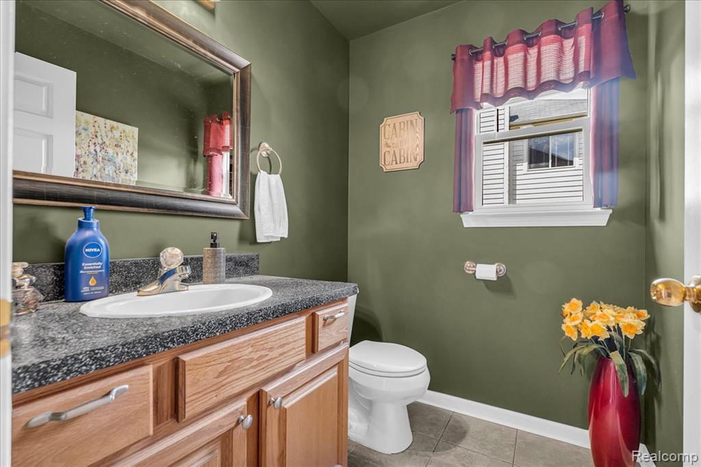 Chesterfield, Michigan 48047, United States, 3 Bedrooms Bedrooms, ,3 BathroomsBathrooms,Residential,Pending,192825