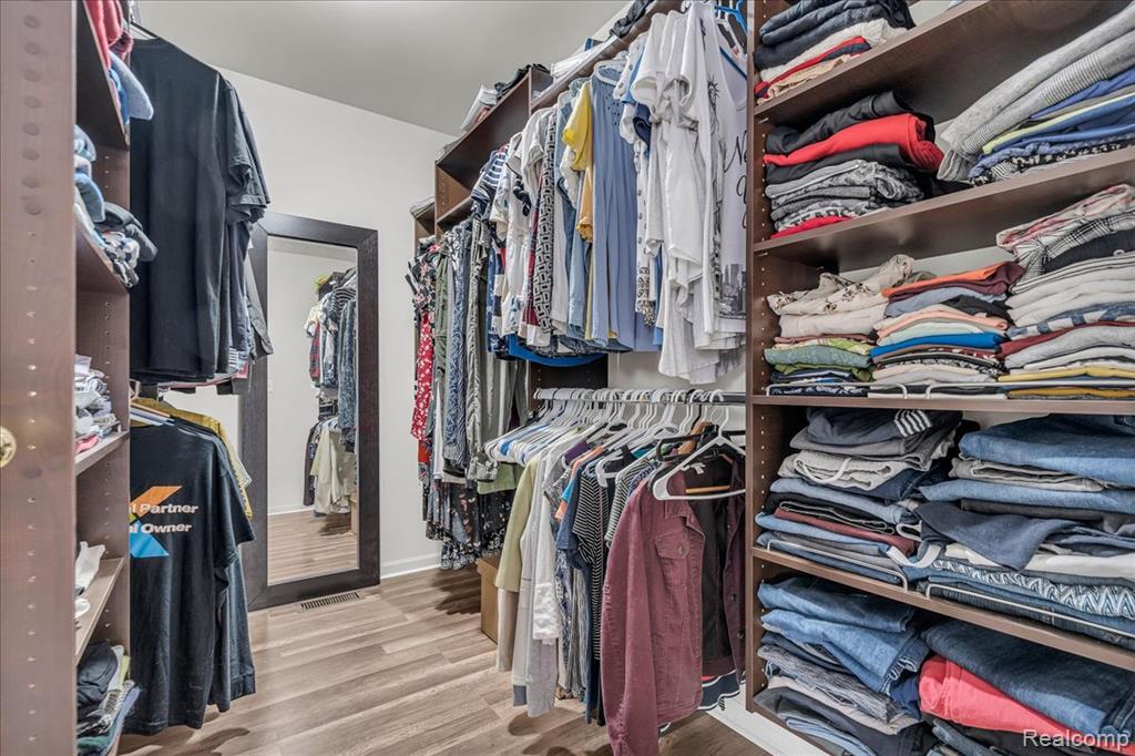 Chesterfield, Michigan 48047, United States, 3 Bedrooms Bedrooms, ,3 BathroomsBathrooms,Residential,Pending,192825