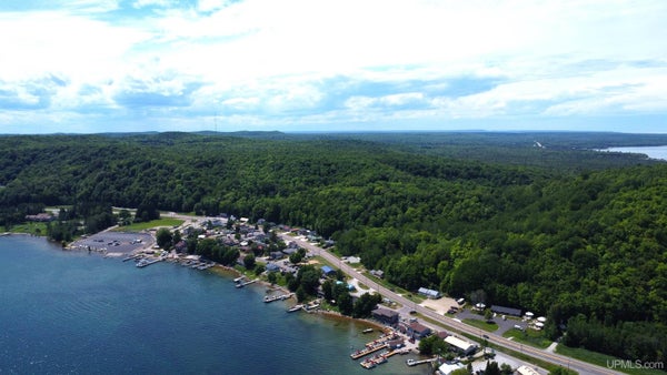 ST MARTIN HL, MUNISING, MI 49862 - Image c50fcfbc8b21fec2700c18cc4b1bd96a/2493591441