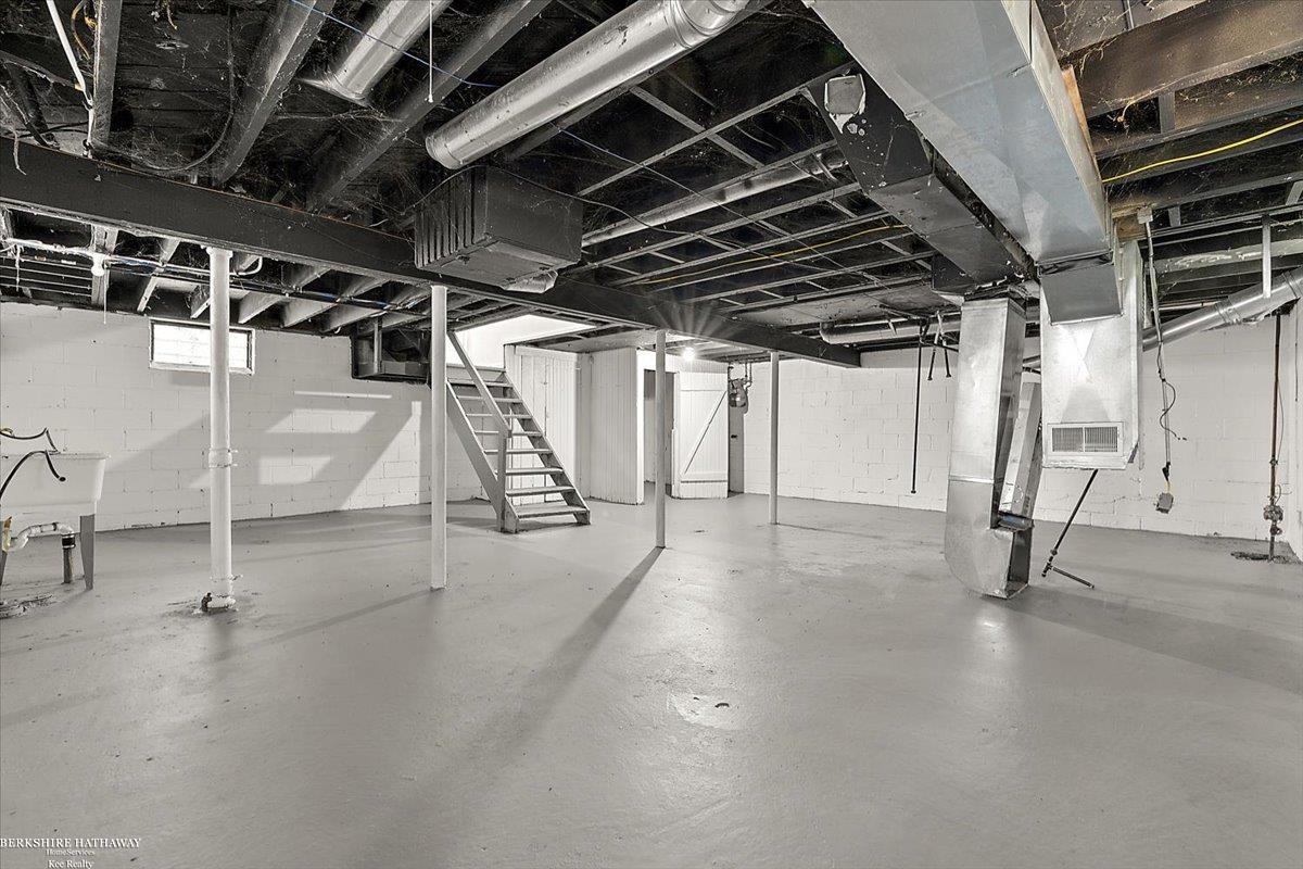 Detroit, Michigan 48224, United States, 3 Bedrooms Bedrooms, ,1 BathroomBathrooms,Residential,Active,246182