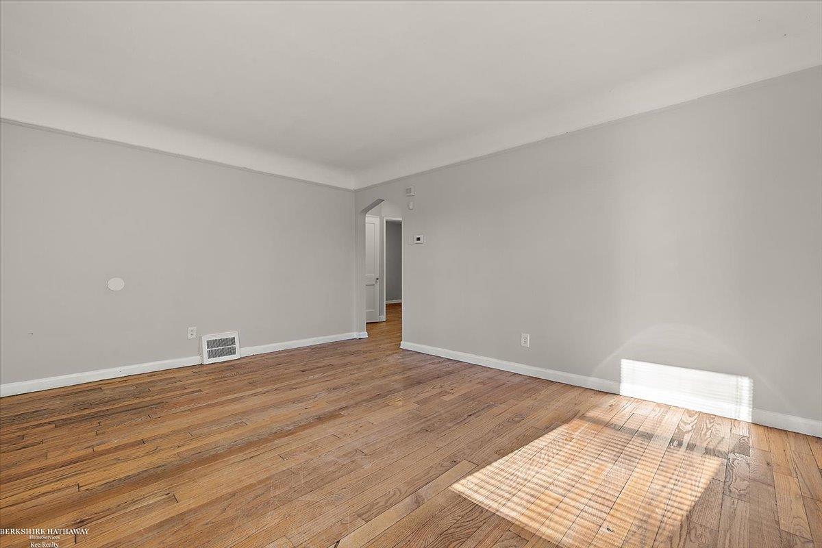 Detroit, Michigan 48224, United States, 3 Bedrooms Bedrooms, ,1 BathroomBathrooms,Residential,Active,246182