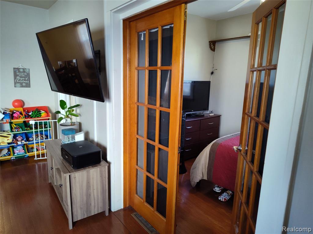 635 Laplaisance Road